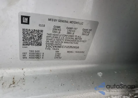 2018 Chevrolet Silverado K1500 z USA, uszkodzony, nr VIN 1GCVKNEC7JZ252616